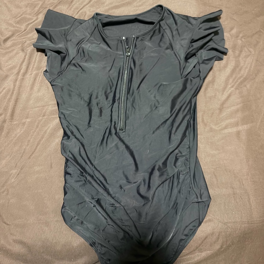 Women's Black Zip-Front Short Sleeve Swinsuit